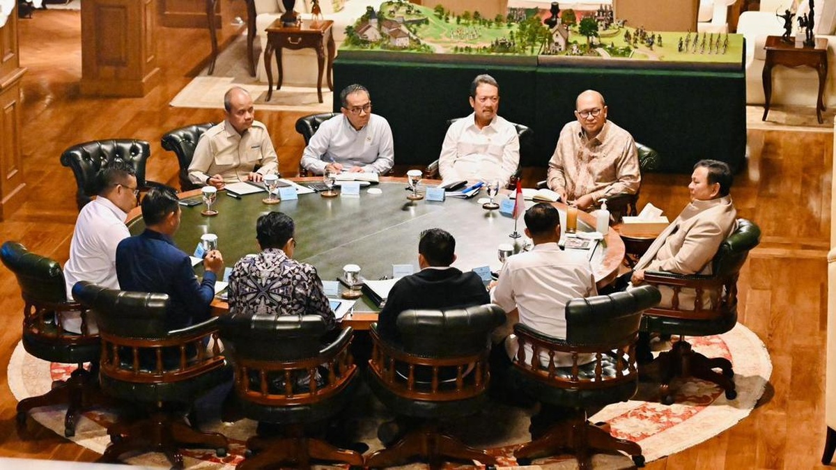 Prabowo Bahas Proyek 100 Kampung Nelayan Bersama Menteri Terkait