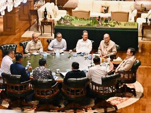 Prabowo Bertemu Trenggono hingga Rosan, Terima Laporan 100 Kampung Nelayan