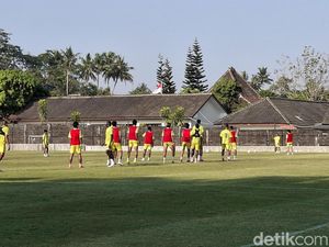 H-3 Lawan Bali United, Pieter Huistra Absen Dampingi Latihan PSS