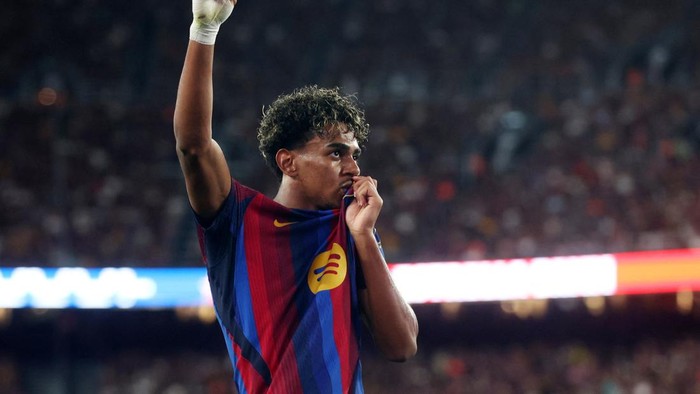 Soccer Football - LaLiga - FC Barcelona v Rayo Vallecano - Spotify Camp Nou, Barcelona, Spain - August 31, 2026 FC Barcelonas Lamine Yamal celebrates scoring their second goal REUTERS/Bruna Casas