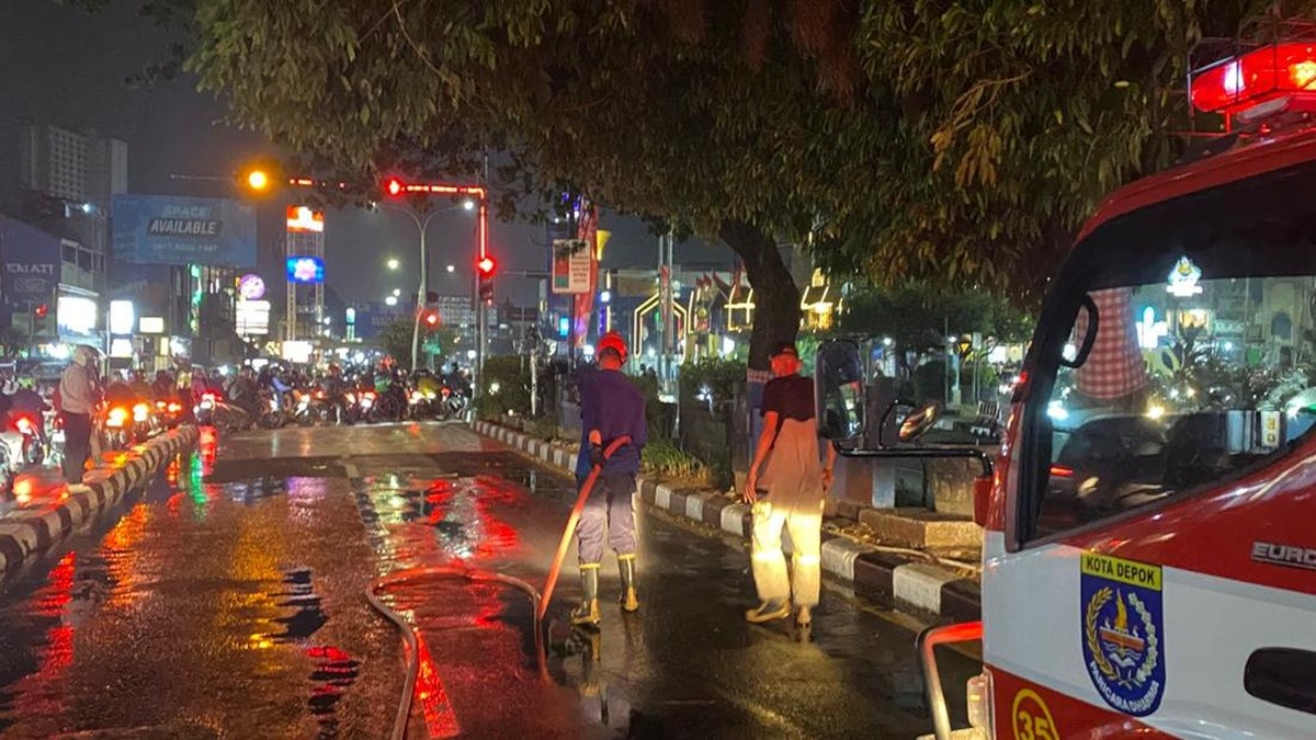 Tumpahan Oli di Jl Margonda Depok Picu Kecelakaan, 3 Pengendara Terluka