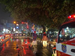 Tumpahan Oli di Jl Margonda Depok Bikin Pengendara Jatuh, 3 Orang Terluka