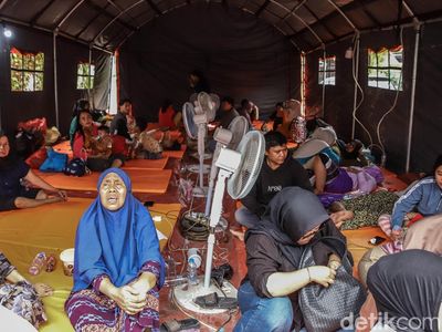 Warga Korban Kebakaran Batu Ceper Bertahan di Tenda Pengungsian