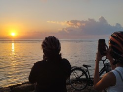 Berburu Sunrise Cantik Sambil Gowes Sepeda di Ujung Nusa Dua