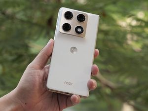 Review Motorola Razr Fold: Kamera Serius, Baterai Jumbo