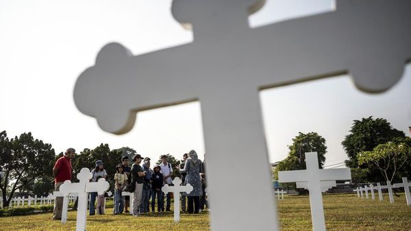 Menelusuri Jejak Perang Dunia II Lewat Tur Edukasi di Ereveld Kalibanteng