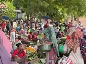 Video: Menyelami Tradisi Barter di Pasar Wulandoni NTT