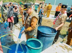 Pemkab Klaten Drop 14 Tangki Air Bersih ke Desa Lereng Merapi