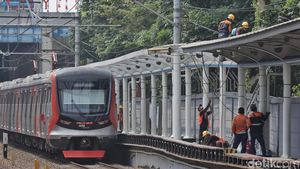 Peron Stasiun Karet Mulai Dibongkar Usai Resmi Ditutup