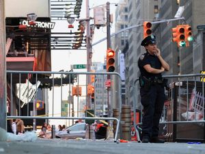 Ngeri, Wakil Presiden Bank of America Tewas Ditikam di Times Square