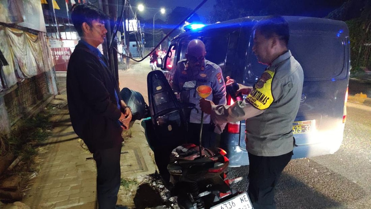 Kehabisan Bensin & Tak Ada Ongkos, Warga Tangerang Telepon 110