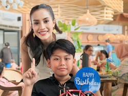 Kebahagiaan Shinta Bachir Rayakan Ultah Anak