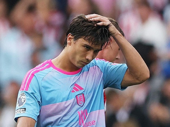 Soccer Football - Premier League - Sunderland v Fulham - Stadium of Light, Sunderland, Britain - August 30, 2026 Fulham's Gonzalo Garcia looks dejected after the match REUTERS/Scott Heppell EDITORIAL USE ONLY. NO USE WITH UNAUTHORIZED AUDIO, VIDEO, DATA, FIXTURE LISTS, CLUB/LEAGUE LOGOS OR 'LIVE' SERVICES. ONLINE IN-MATCH USE LIMITED TO 120 IMAGES, NO VIDEO EMULATION. NO USE IN BETTING, GAMES OR SINGLE CLUB/LEAGUE/PLAYER PUBLICATIONS. PLEASE CONTACT YOUR ACCOUNT REPRESENTATIVE FOR FURTHER DETAILS..