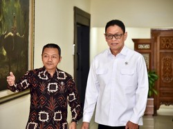 Wamendikdasmen: Jangan Sampai Papan Interaktif Sampai, Listrik Belum Ada