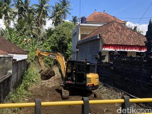 Kerap Meluap Saat Musim Hujan, Sungai Mati di Pikat Klungkung Dikeruk