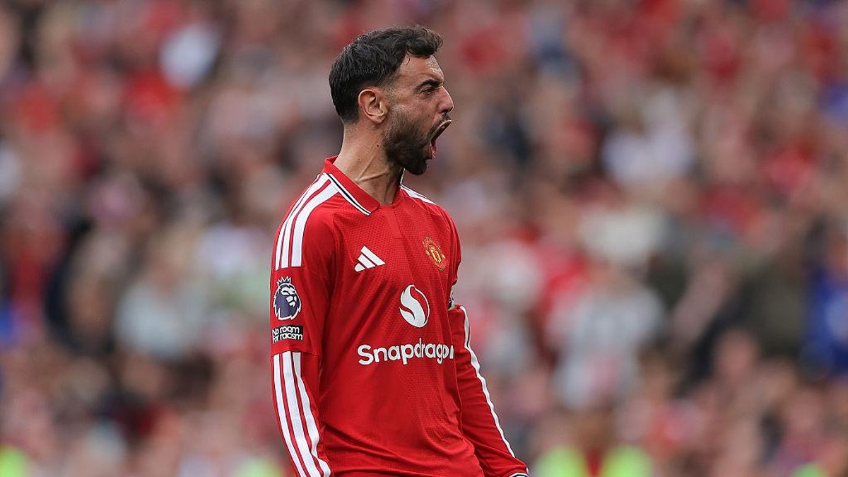 Bruno Fernandes kaget bisa melewati rekor assist Thierry Henry dan Kevin De Bruyne. (Getty Images/James Gill - Danehouse)