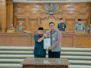 Bupati Sampaikan Raperda Perubahan APBD Klaten untuk Respon Perkembangan