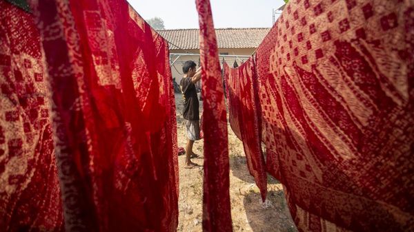 Dari Kotoran Sapi Jadi Energi, UMKM Batik Cirebon Beralih ke Biogas