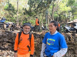 Terancam Gagal Panen Akibat Jambret Monyet Liar di Lereng Ciremai