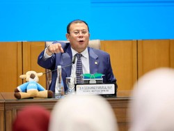 Cucun Ajak Santri Kenali Peran DPR & Berani Bermimpi Jadi Pemimpin Bangsa