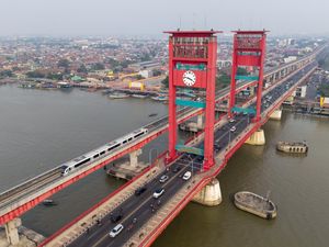 Jejak Sejarah di Atas Sungai Musi, Jembatan Ampera Jadi Cagar Budaya Nasional