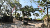 Dulu Ramai Pengunjung, Wisata Batu Luhur Kini Jadi 'Rumah' Monyet Liar