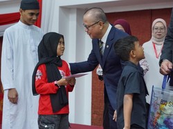 Menteri P2MI Pastikan Negara Hadir untuk Anak Pekerja Migran di Malaysia