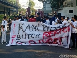 Mahasiswa UIN KHAS Jember Demo Tuntut Transparansi Penjaringan Rektor
