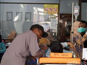 Hampir Tak Ketahuan, Ini Kronologi Siswa-Guru Keracunan MBG di Jombang