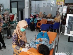 Udang Saus Padang MBG Diduga Pemicu 85 Siswa-Guru SMPN Jombang Keracunan