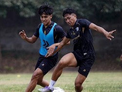Matangkan Persiapan, Isen Mulang FC Latihan Langsung di Kanjuruhan