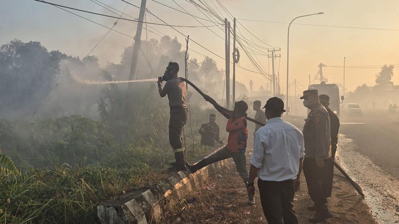 Lahan Seluas 27 Hektare di Kawasan Selindung Lama Pangkalpinang Terbakar