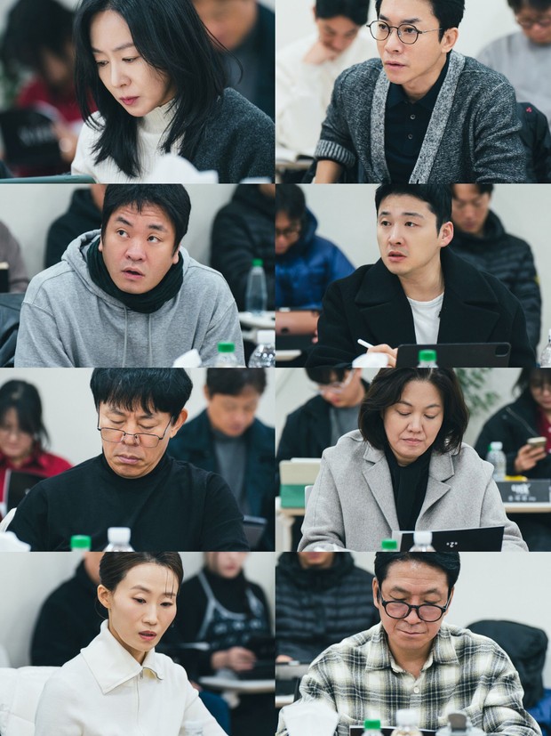 SBS turut merilis jajaran aktor dan aktris pemeran karakter pendukung drama 'Doctor X: The Age of the White Mafia' dalam proses pembacaan naskah.