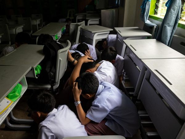 Sekolah-sekolah Filipina Gelar Latihan Hadapi Ancaman Penembakan
