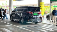 Pakai Pelat Nomor Hijau, Harga Toyota Alphard Baru di Batam Cuma Rp 650 Jutaan