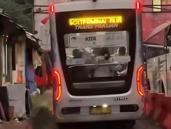 Viral Biskita Oleng di Jalan Rusak Terminal Baranangsiang, Ini Kata Walkot Bogor