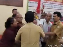 Heboh Ketua dan Anggota DPRD Ende Adu Jotos Saat Sidang Paripurna