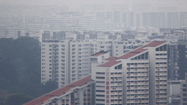 Potret Langit Singapura Diselimuti Kabut Asap Karhutla