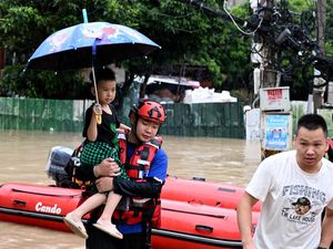 Hujan Deras Picu Banjir, Warga Fujian Dievakuasi