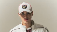 Potret Gantengnya Eddy Putra Maudy Koesnaedi Jadi Model Jersey Tim Indonesia