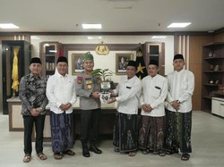 Kapolda Riau Ajak Kiai dan Santri Perkuat Sinergi Jaga Alam dan Kamtibmas