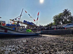 Nestapa Nelayan Palabuhanratu, Terjebak Lumpur Surut di Dermaga