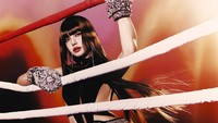 Lisa BLACKPINK Naik Tuktuk & Muay-Thai Buat SaWaDiKa
