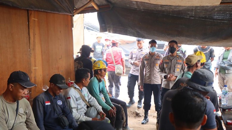 Mahasiswa S2 STIK Polri Bertolak ke Kalteng, Sambangi Warga Terdampak Karhutla