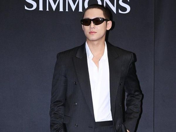 Pesona Mingyu SEVENTEEN Tampil Buzzcut Jelang Wamil, Auranya Tumpah-tumpah
