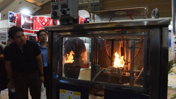Melihat Inovasi Energi dan Ketenagalistrikan di IEE Energy Week 2026