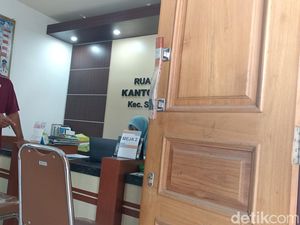 Kantor Desa di Blitar Dibobol Maling, Laptop hingga Proyektor Dicuri