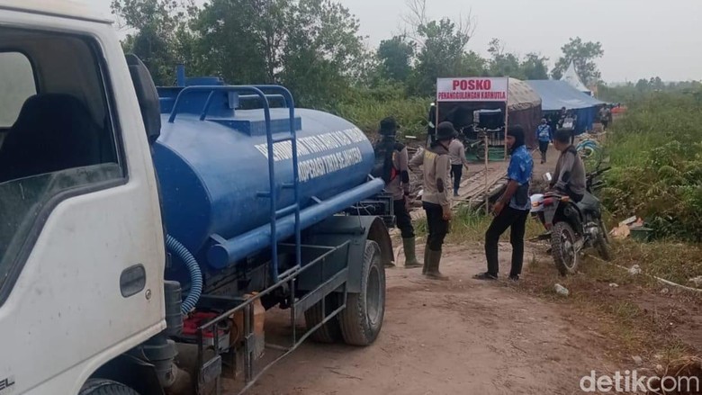 Pemadaman Karhutla di Kobar Terkendala Air, Perumdam Tirta Arut Bantu Kirim