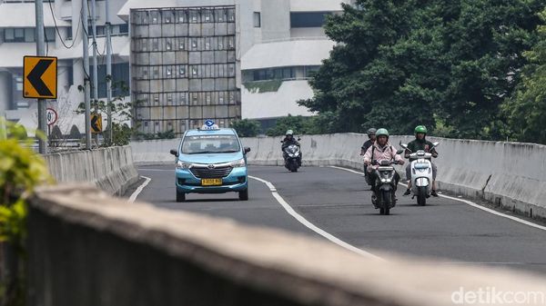 Tak Kapok, Pemotor Kembali Terobos JLNT Casablanca
