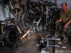 Tak Punya Kaki, Bambang Modifikasi Motor untuk Difabel